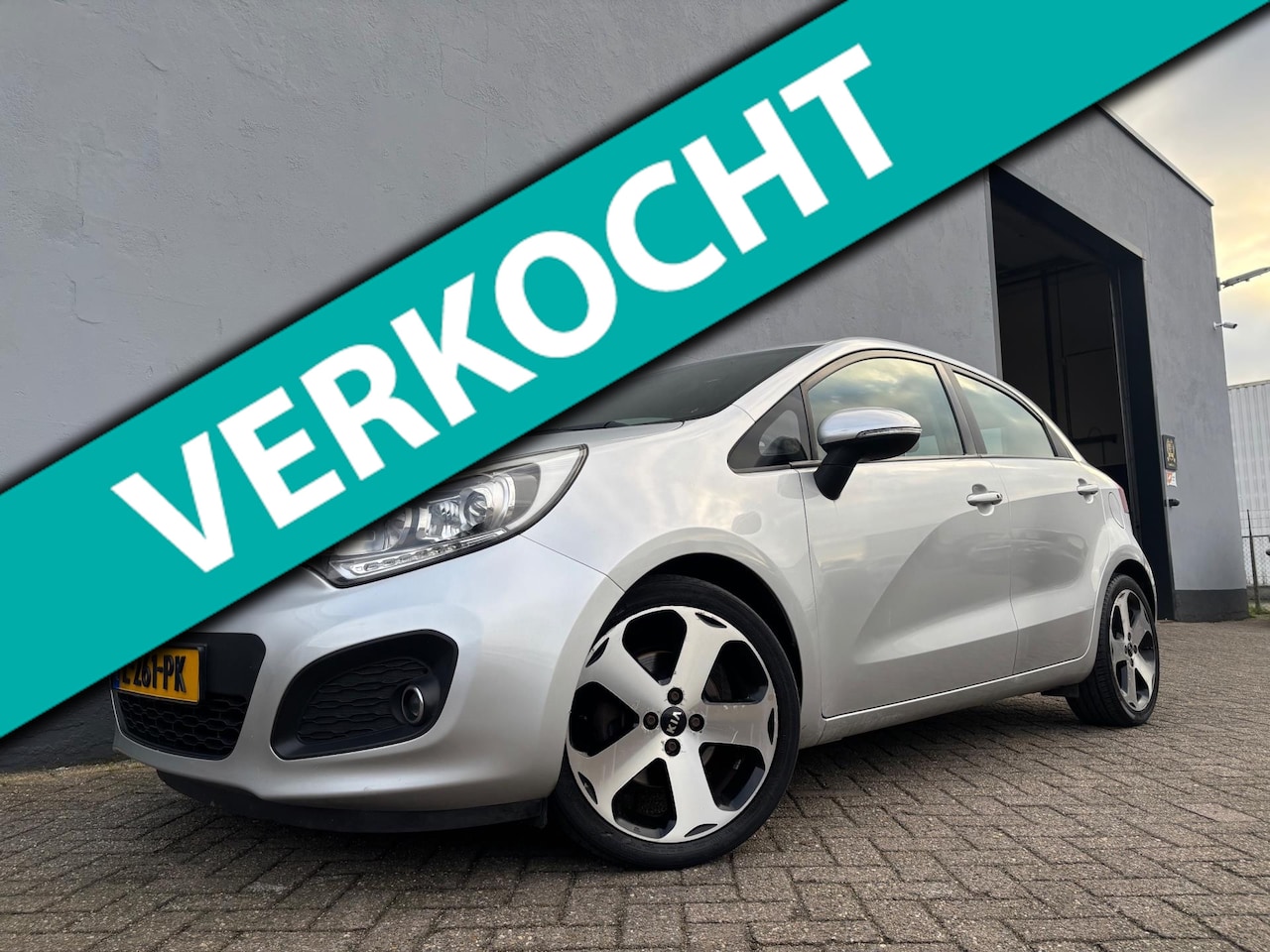 Kia Rio - 1.2 CVVT ComfortLine - Stoelverwarming - AutoWereld.nl