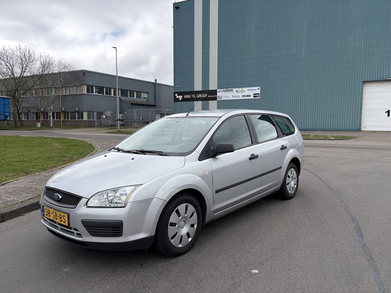 Ford Focus Wagon - 1.6-16V Champion 101 PK. Leuke en zeer goed rijdende inruilauto met werkende airco !!! Twe - AutoWereld.nl