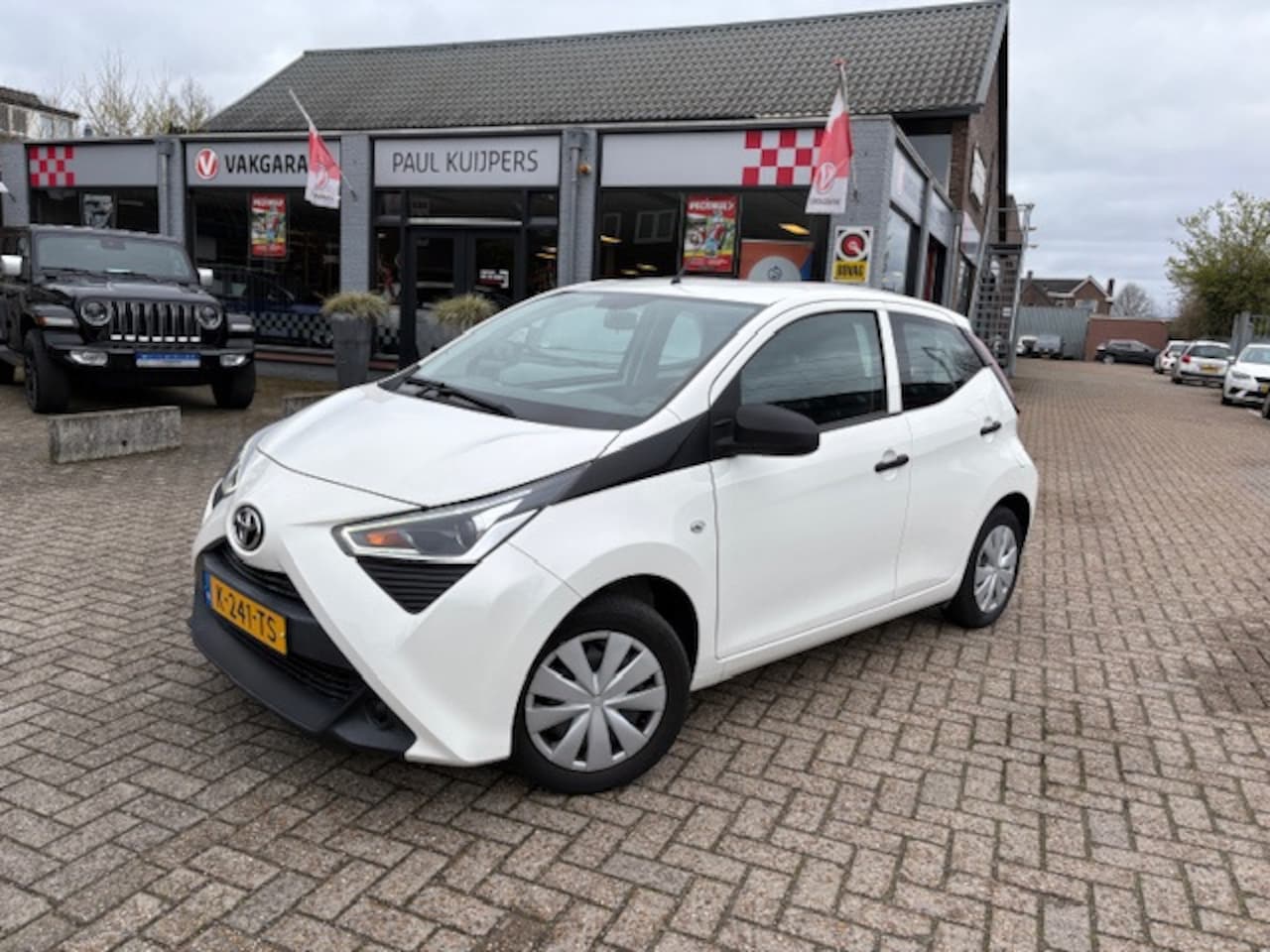 Toyota Aygo - 1.0 VVT-i x-fun *5-deurs + airco* - AutoWereld.nl