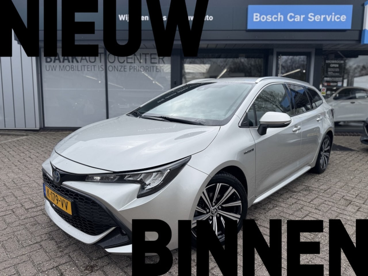 Toyota Corolla Touring Sports - 1.8 Hybrid Dynamic | Carplay | Camera | Trekhaak - AutoWereld.nl