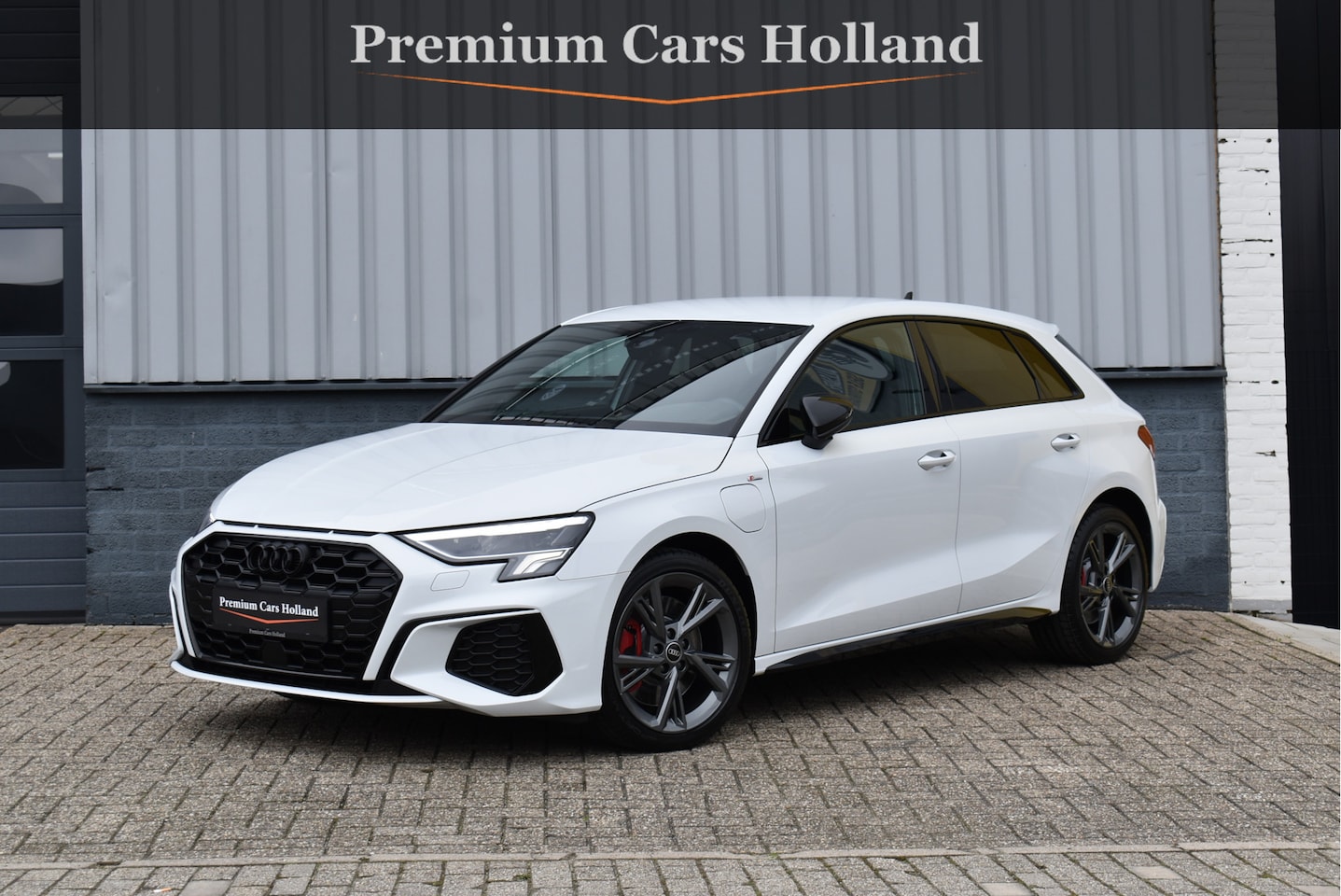 Audi A3 Sportback - 45 TFSI e S-Line 245 Pk RS-Stoel Rood Stiksel B&O Camera Massage ACC 18 Inch RS3 - AutoWereld.nl