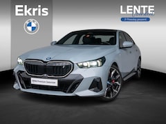 BMW i5 - eDrive40 | M Sportpakket Pro | Harman-Kardon | Achteruitrijcamera | Panoramadak | Stoelven