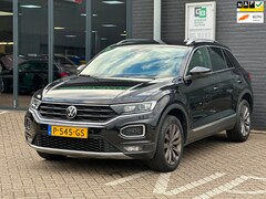 Volkswagen T-Roc - 1.5 TSI Sport/VIRTUAL COCPIT/CAMERA/NAVI/CARPLAY/STOELVERWARMING