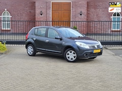 Dacia Sandero - 1.4 Lauréate LPG / Airco / Elektrische ramen / NAP / Trekhaak