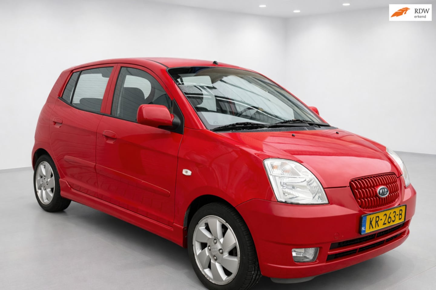 Kia Picanto - 1.1 X-tra alarm, centrale vergrendeling, elektrische ramen, lichtmetaal, apk, nap, inruil - AutoWereld.nl