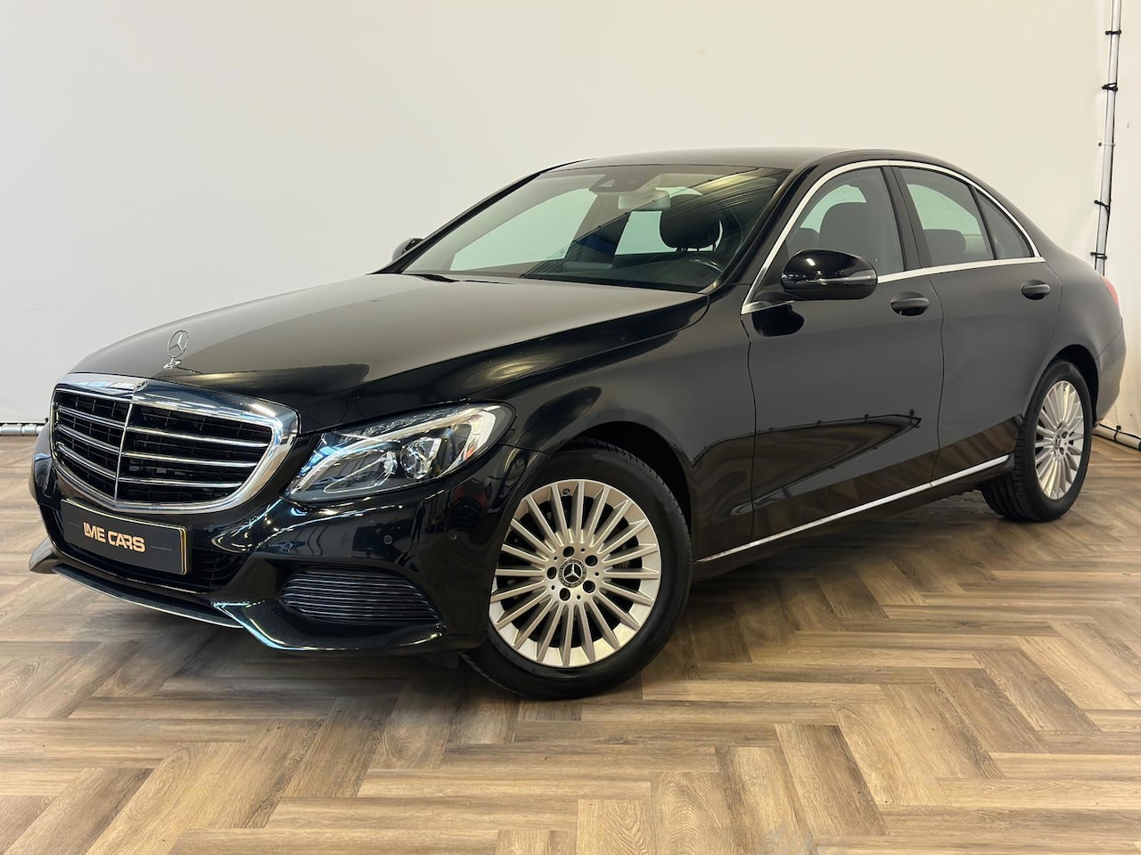 Mercedes-Benz C-klasse - 180 Premium Plus|TREKHAAK|XENON|DEALER ONDERHOUDEN| - AutoWereld.nl