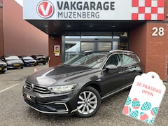 Volkswagen Passat Variant - 1.4 TSI PHEV GTE Business // ERGO COMFORT // NAVI // CAMERA // CLIMA // DODEHOEK // ADAPTI