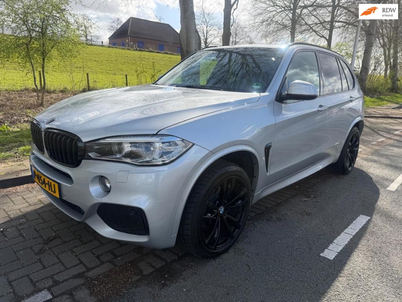BMW X5 - xDrive30d High Executive XDrive30d High Executive,leer ,M pakket ,automaat , pano ,nieuwe apk - AutoWereld.nl