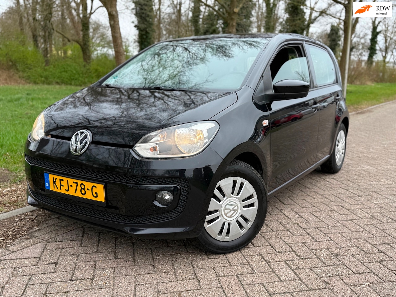 Volkswagen Up! - 1.0 high up! BlueMotion (bj 2015) Airco / Navi / Stoelverwarming - AutoWereld.nl