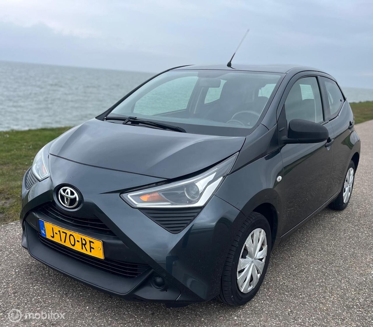 Toyota Aygo - 1.0 VVT-i x-fun 1.0 VVT-i x-fun - AutoWereld.nl