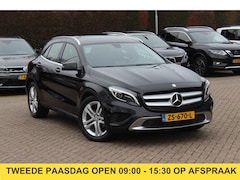 Mercedes-Benz GLA-Klasse - 200 Prestige / Trekhaak / Navigatie / Parkeerhulp V+A / 18'' / Half leder / Elektr. bestuu