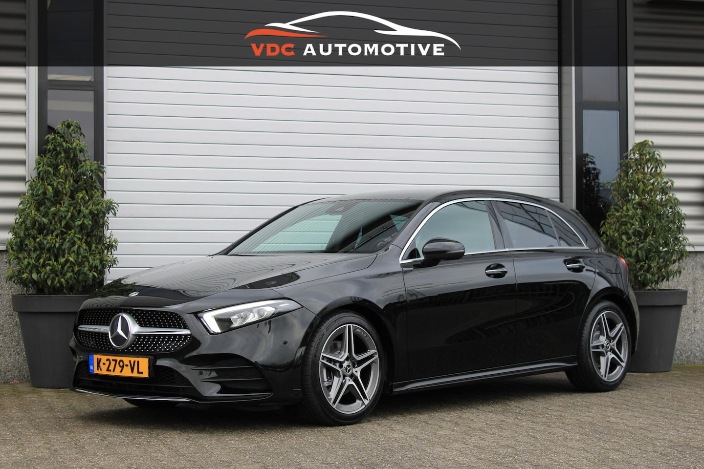 Mercedes-Benz A-klasse - 200 AMG Camera | LED | Stoelverwarming | Keyless | Widescreen | Sfeerverlichting - AutoWereld.nl