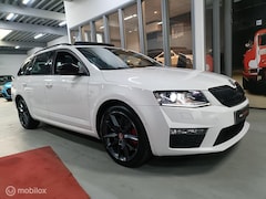 Skoda Octavia Combi - 2.0 TSI RS DSG PANO LEER NAVI LED CRUISE PDC