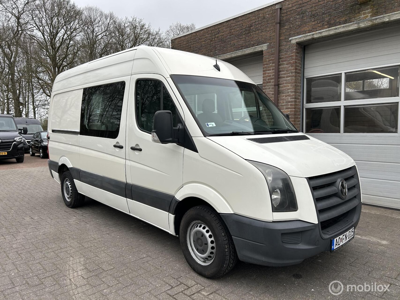 Volkswagen Crafter - 2.5 TDI L2/H2 136PK DC | Airco | - AutoWereld.nl