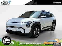 Kia EV3 - Plus 58.3 kWh 204 PK | Fabrieksgarantie t/m 11-7-2032 + 3x 1 jaar