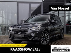 BMW iX3 - Executive 80 kWh | Panoramadak | Adaptieve Cruise-Control | Stoelmemory | Sfeerverlichting