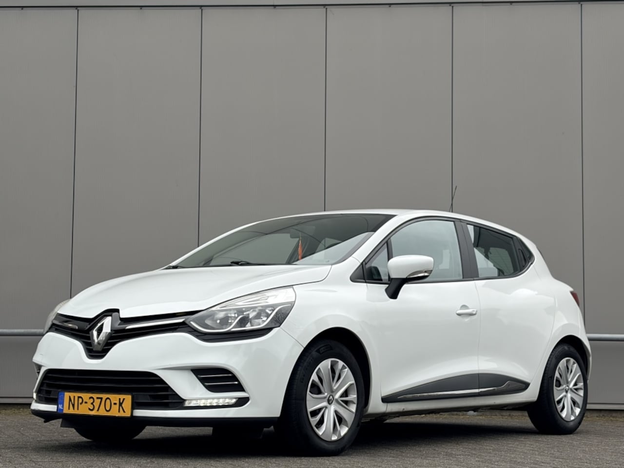 Renault Clio - 0.9 TCe - navi - airco - cruise - nap! - - AutoWereld.nl