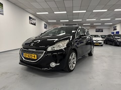 Peugeot 208 - 1.2 VTi Blue L. Exec Zwart