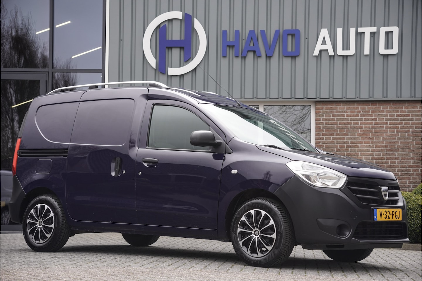 Dacia Dokker - 1.6 Benzine, RIJKLAAR, BTW-VRIJ / MARGE - AutoWereld.nl