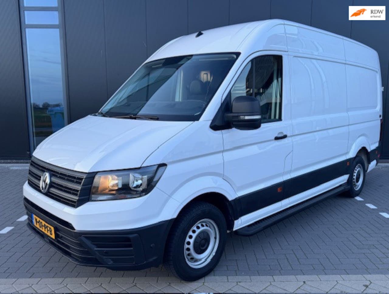 Volkswagen Crafter - 2.0 TDI L3H3 AUTOMAAT CRUISE CONTROL CAMERA PDC - AutoWereld.nl