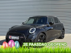 MINI John Cooper Works - 1.5 Cooper 2e Paasdag geopend van 12:00 tot 16:00 uur
