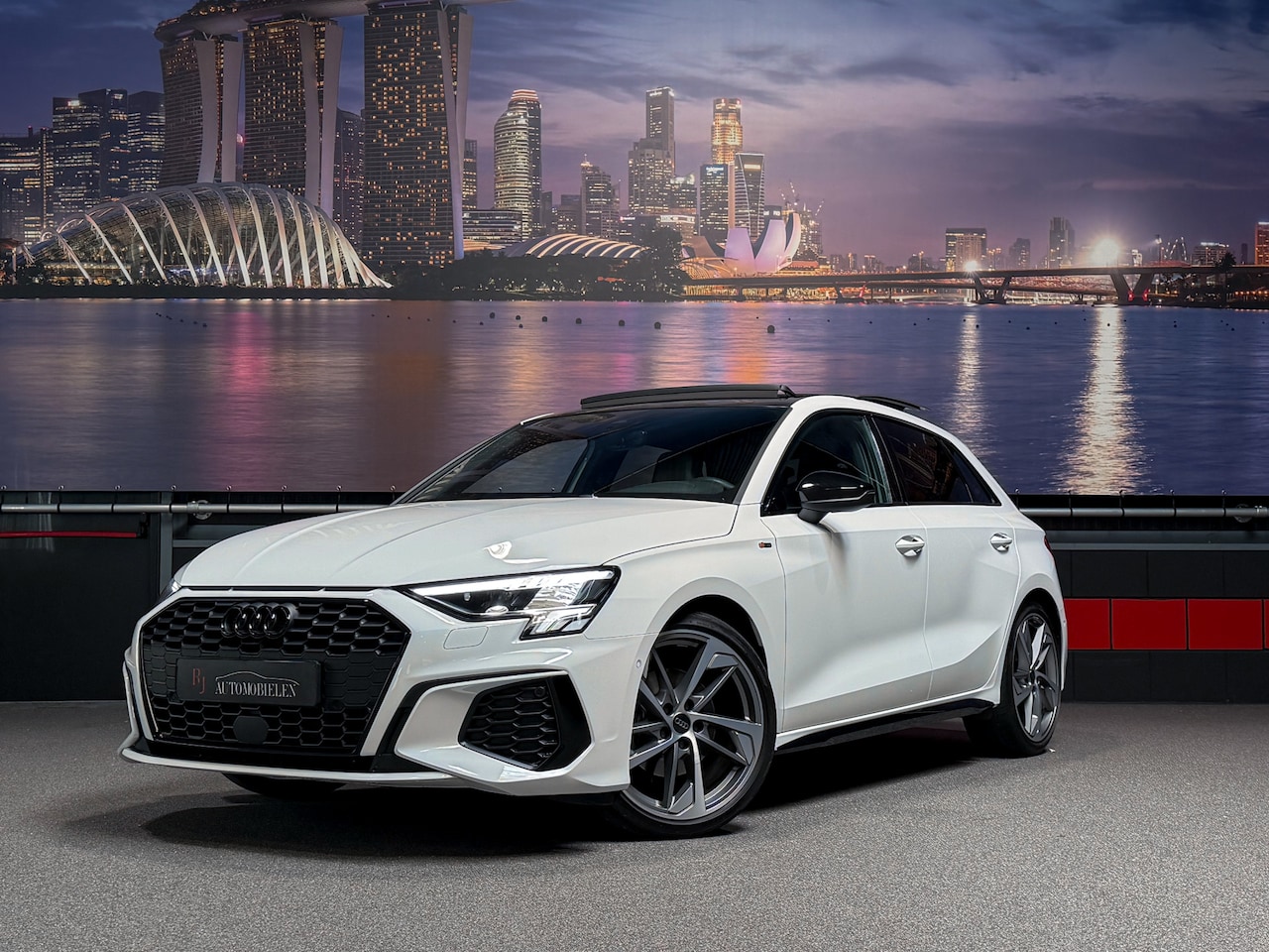 Audi A3 Sportback - 35 TFSI S-Line RS-Stoelen|Panorama|Matrix|Camera - AutoWereld.nl