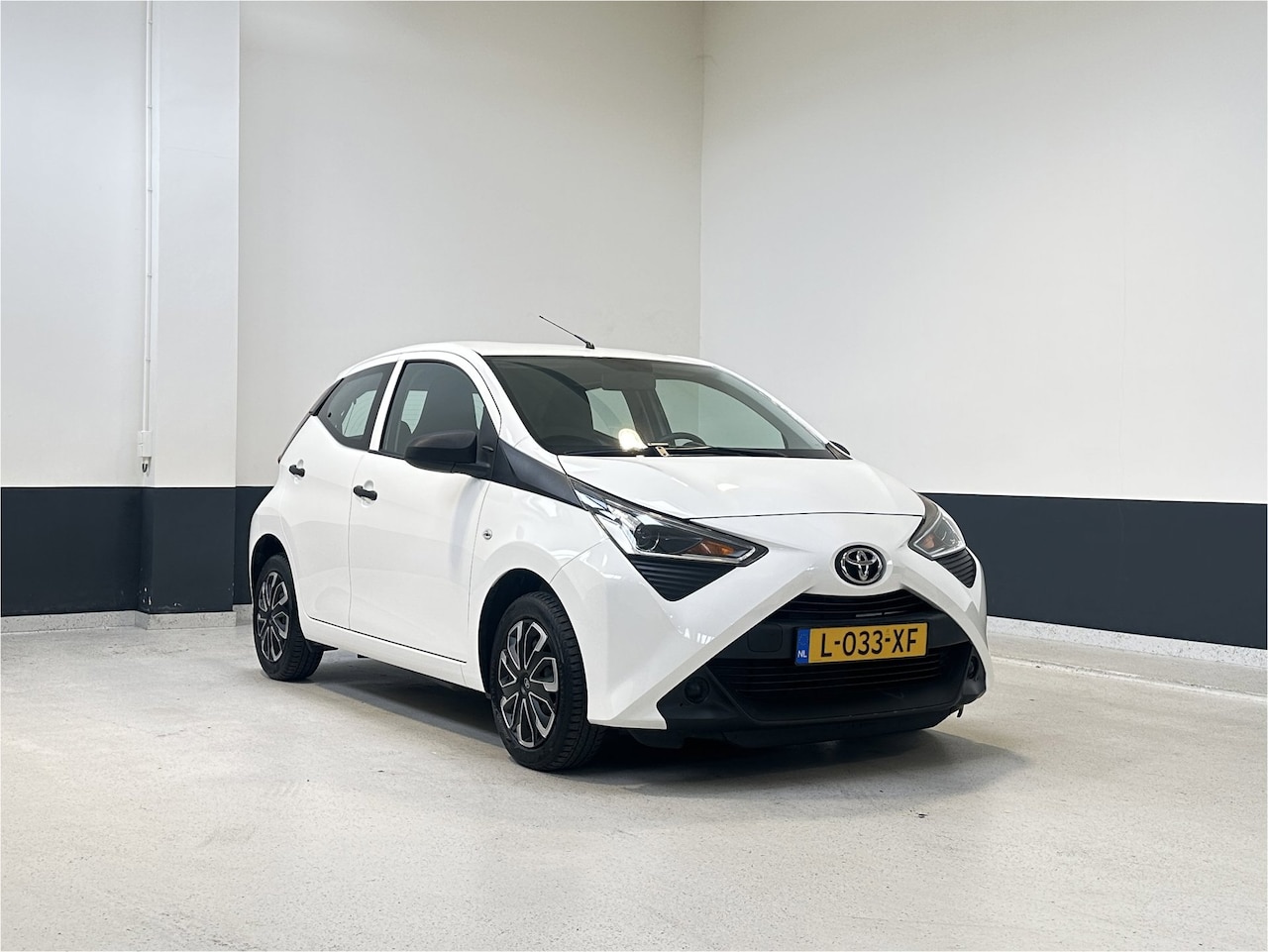 Toyota Aygo - 1.0 VVT-i x-fun| NL| 1 Eig | Airco| C.V | Bluetooth | - AutoWereld.nl