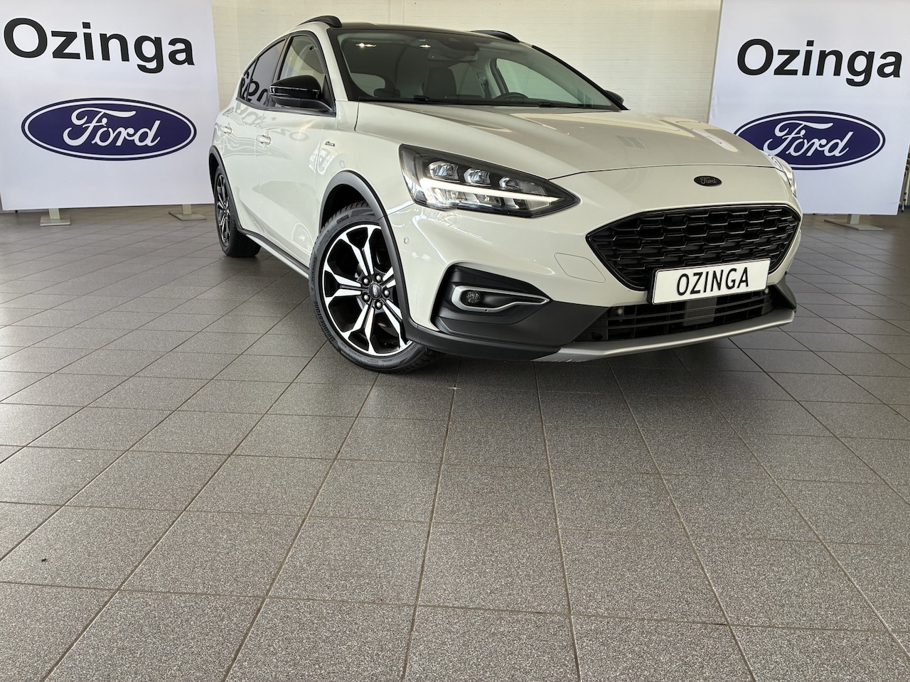 Ford Focus - EcoBoost Active Business-Hoge instap!bomvol winterpakket - AutoWereld.nl