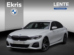 BMW 3-serie - 318i Model M Sport | Comfort Access | Driving Assistant | HiFi System | Trekhaak met elekt