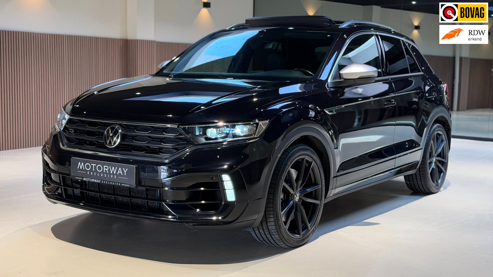Volkswagen T-Roc - 2.0 TSI 4Motion R |Pano|Leder|Beats|Camera| - AutoWereld.nl
