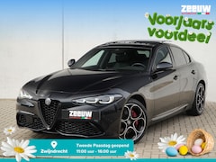 Alfa Romeo Giulia - 2.0 Turbo 280 PK Competizione Q4 AWD | Pano | Veloce | 19"