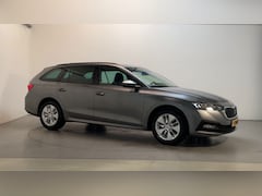 Skoda Octavia Combi - 1.0 TSI 110pk Ambition Navigatie Parkeersensoren App-Connect DAB+
