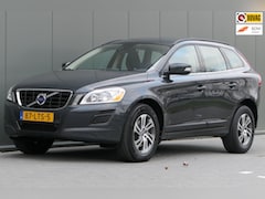 Volvo XC60 - 2.0T Momentum NAP Youngtimer Dealer onderhouden