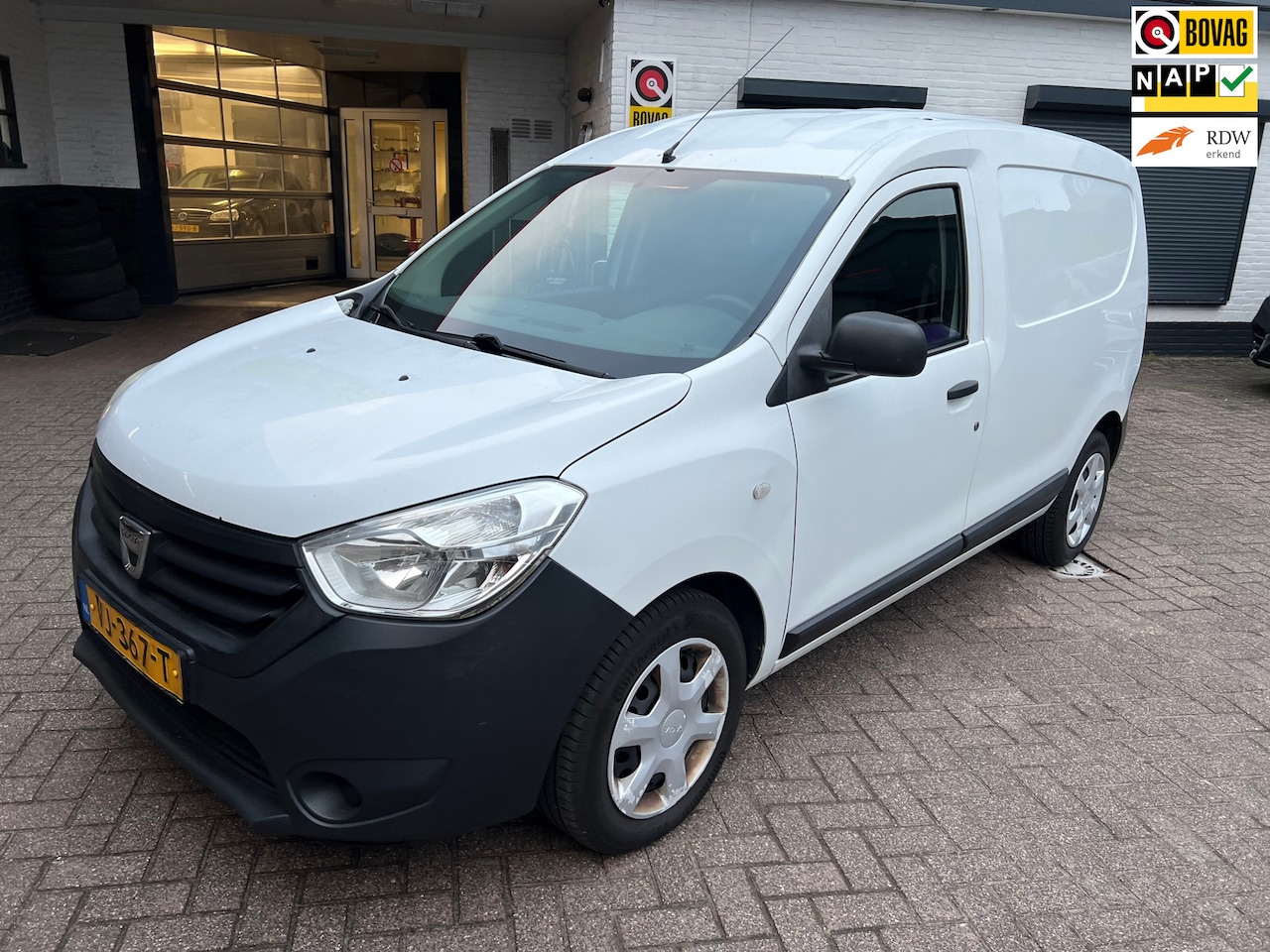 Dacia Dokker - 1.5 dCi 90 Ambiance Airco/ cruise control. - AutoWereld.nl