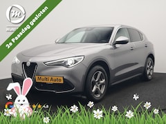 Alfa Romeo Stelvio - 2.0 T AWD Super Q4 200pk Automaat 1e Eigenaar Dealer O.H. | Adaptive Cruise | Camera | Led