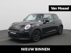 MINI Cooper - 1.5 Essential | Navigatie | Black pakket | Parkeer sensoren | Airco | Virtual cockpit | Un