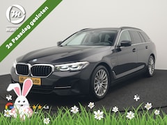 BMW 5-serie Touring - 520e Business Edition Plus PHEV 204pk Dealer O.H. | Head Up | Camera | Lederen Comfortstoe