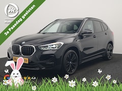 BMW X1 - xDrive25e Sportline PHEV 221pk | Camera | Sfeerverlichting | Sportstoelen Verwarmd | Navig