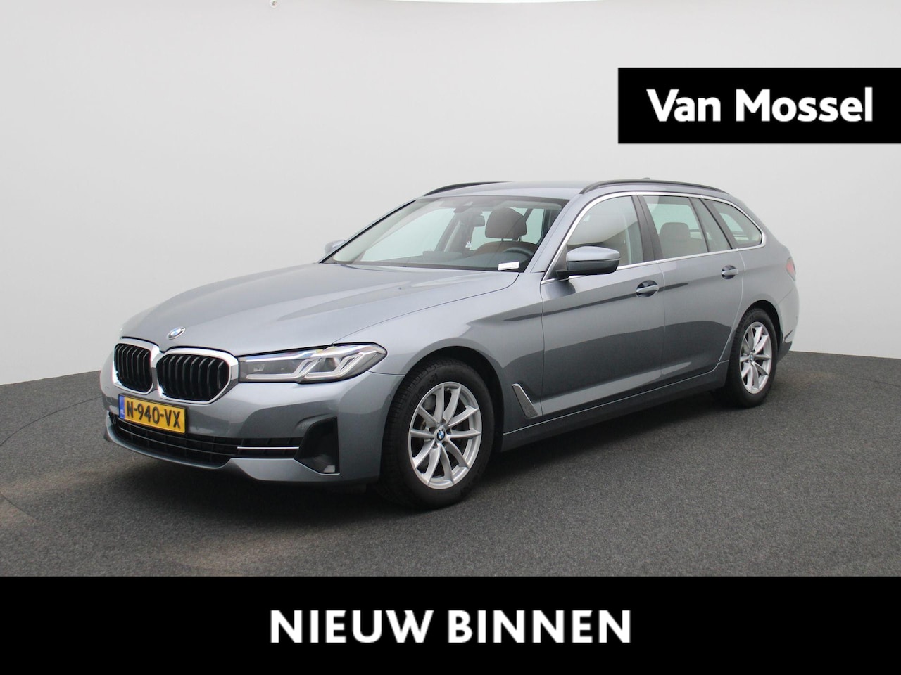 BMW 5-serie Touring - 520i Business Edition Plus | Automaat | LMV | Navigatie | Stoel verwarming | Virtual cockp - AutoWereld.nl