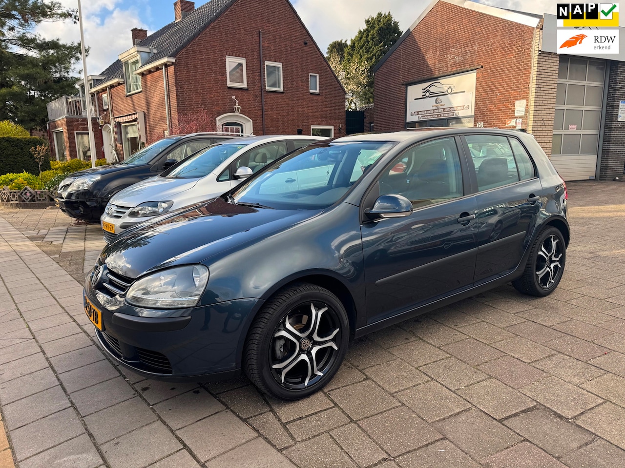 Volkswagen Golf - 1.6 FSI Comfortline 1.6 FSI Comfortline | 5-deurs | Nieuwe APK - AutoWereld.nl