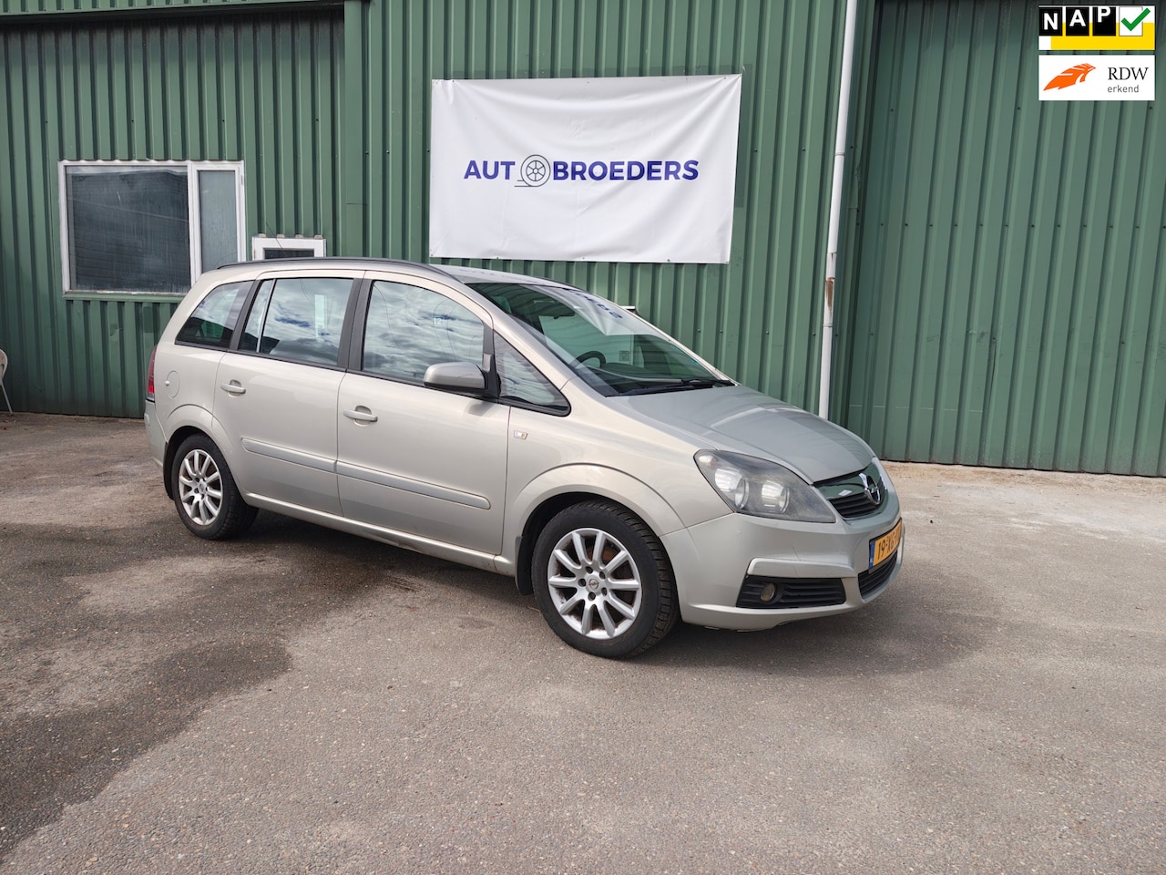 Opel Zafira - 1.6 Temptation 7 PERSOONS - NIEUWE KOPPELING - TREKHAAK - AutoWereld.nl