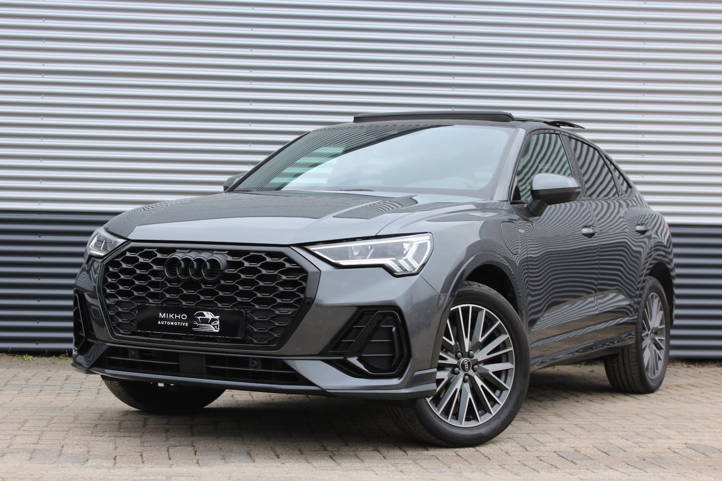 Audi Q3 Sportback - 45 TFSI e 3x S-Line | Panoramadak| Black optik | Dode hoek | Stoelverwarming | Lane Assist - AutoWereld.nl