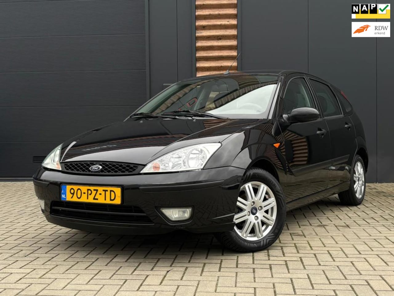 Ford Focus - 1.6-16V Futura JAAR APK LEER CLIMATE CONTROL - AutoWereld.nl
