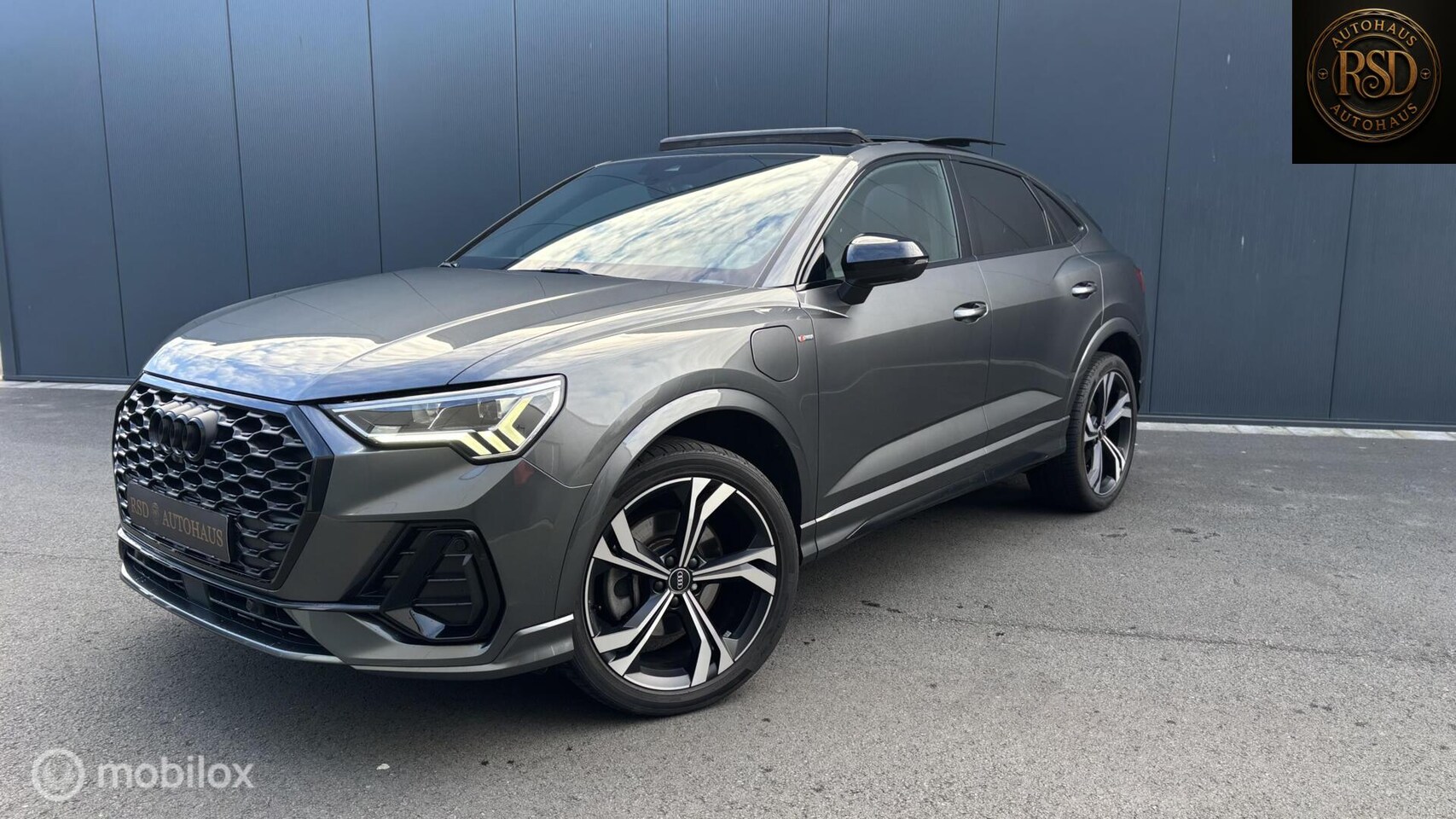 Audi Q3 Sportback - 45 TFSI e 3xS-line/Pano/20"/360camera/Matrix - AutoWereld.nl