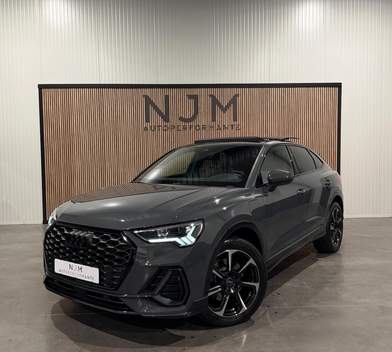 Audi Q3 Sportback - 45 TFSIe S-Line|Pano|Trekhaak|Matrix - AutoWereld.nl