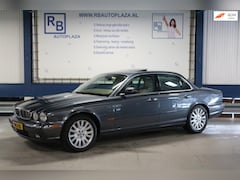 Jaguar XJ - 3.5 V8 Executive / LEES TEKST