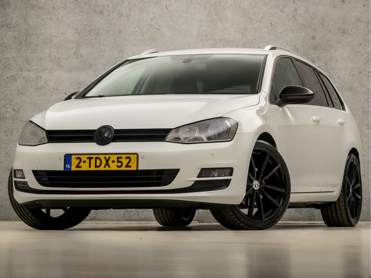 Volkswagen Golf Variant - 1.4 TSI Highline (NAVIGATIE, CLIMATE, LEDER, MASSAGE, STOELVERWARMING, SPORTSTOELEN, GETIN - AutoWereld.nl