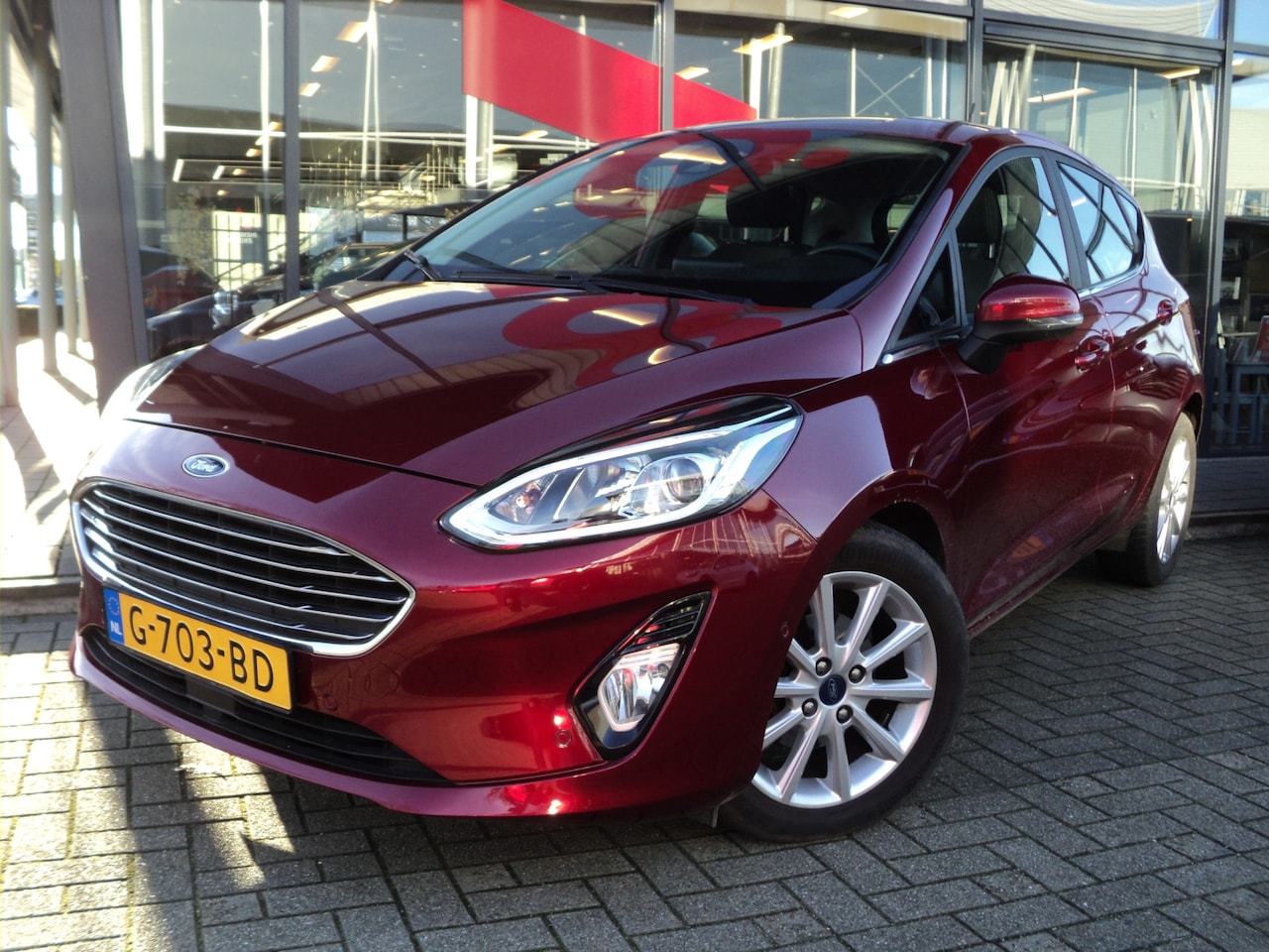 Ford Fiesta - 1.0 EcoBoost Titanium 100 PK | 23.294 KM NAP | NAVIGATIE | TREKHAAK | CAMERA | CRUISE CONT - AutoWereld.nl