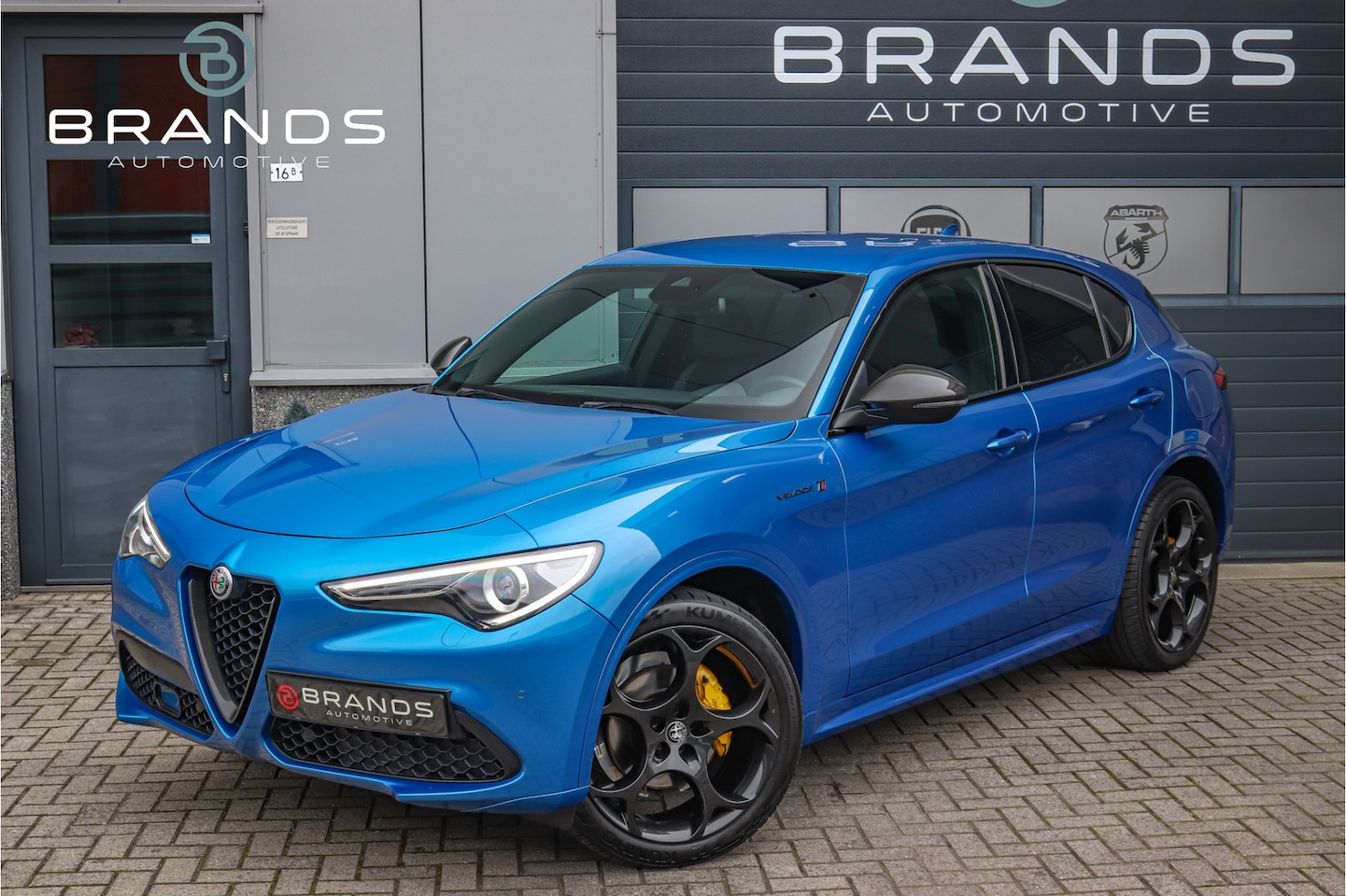 Alfa Romeo Stelvio - 2.0 Veloce Ti Q4 Vol opties Carbon 280PK Uniek - AutoWereld.nl