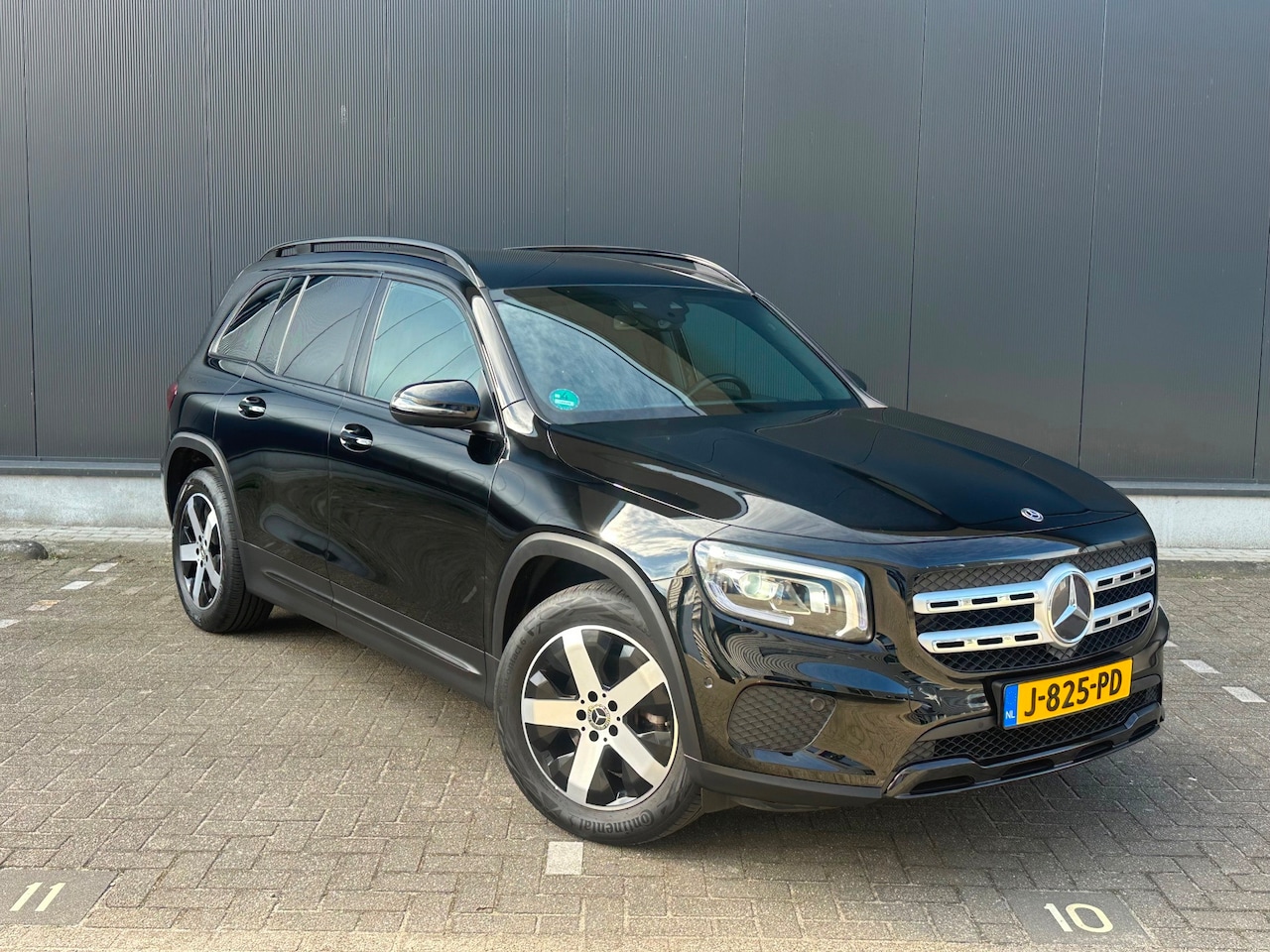 Mercedes-Benz GLB - 200 / NL-auto / Dealer onderh. / N.A.P.!! - AutoWereld.nl